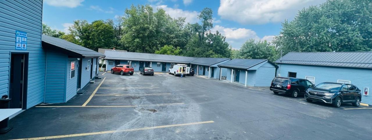 Hillsboro Inn & Suites Экстерьер фото